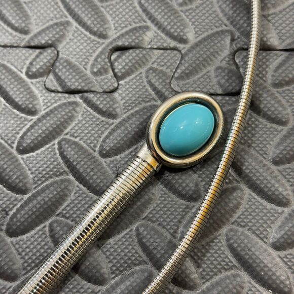 Chico's Fashion Gold Tone Oval Shape Turquoise Gem Snake Chain Pendant Necklace - Picture 3 of 4